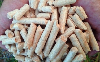 生物質(zhì)為什么要做成顆粒燃料后再燃燒？